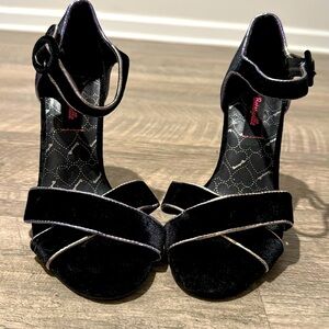 NWOB Betseyville Velvet Gold Stud Block Heels